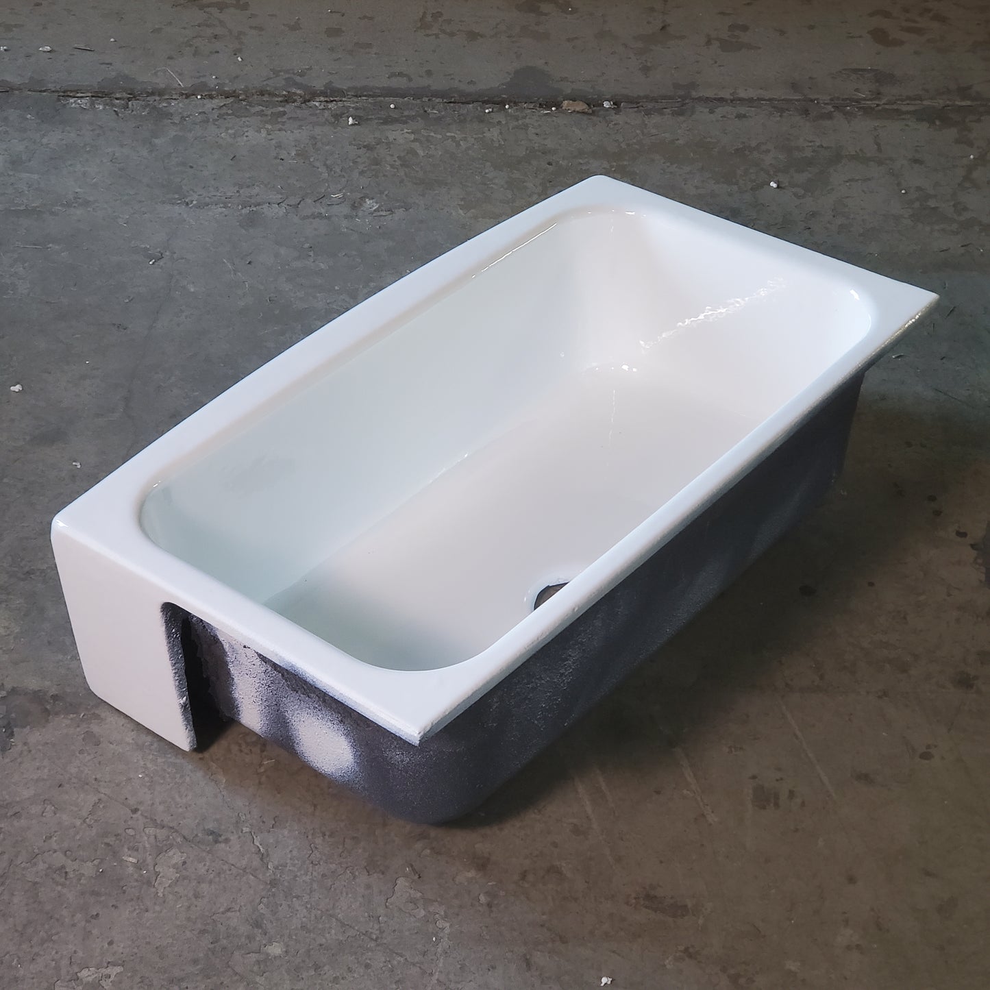 CECO Leilani Single Bowl Farmhouse Undermount Kitchen Sink 33.5" x 20" x 9.5" White 755-UM-FS-20