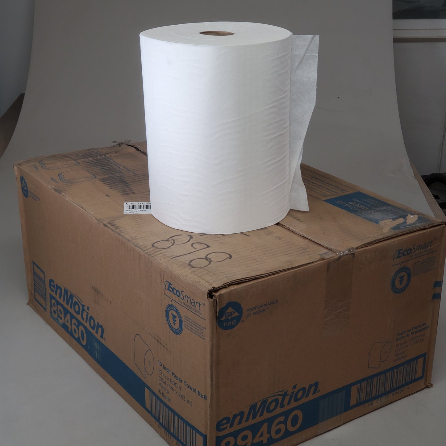 ENMOTION (6 Pack) Paper Towel Rolls 10" W 800' L 1.5" Core White 89460