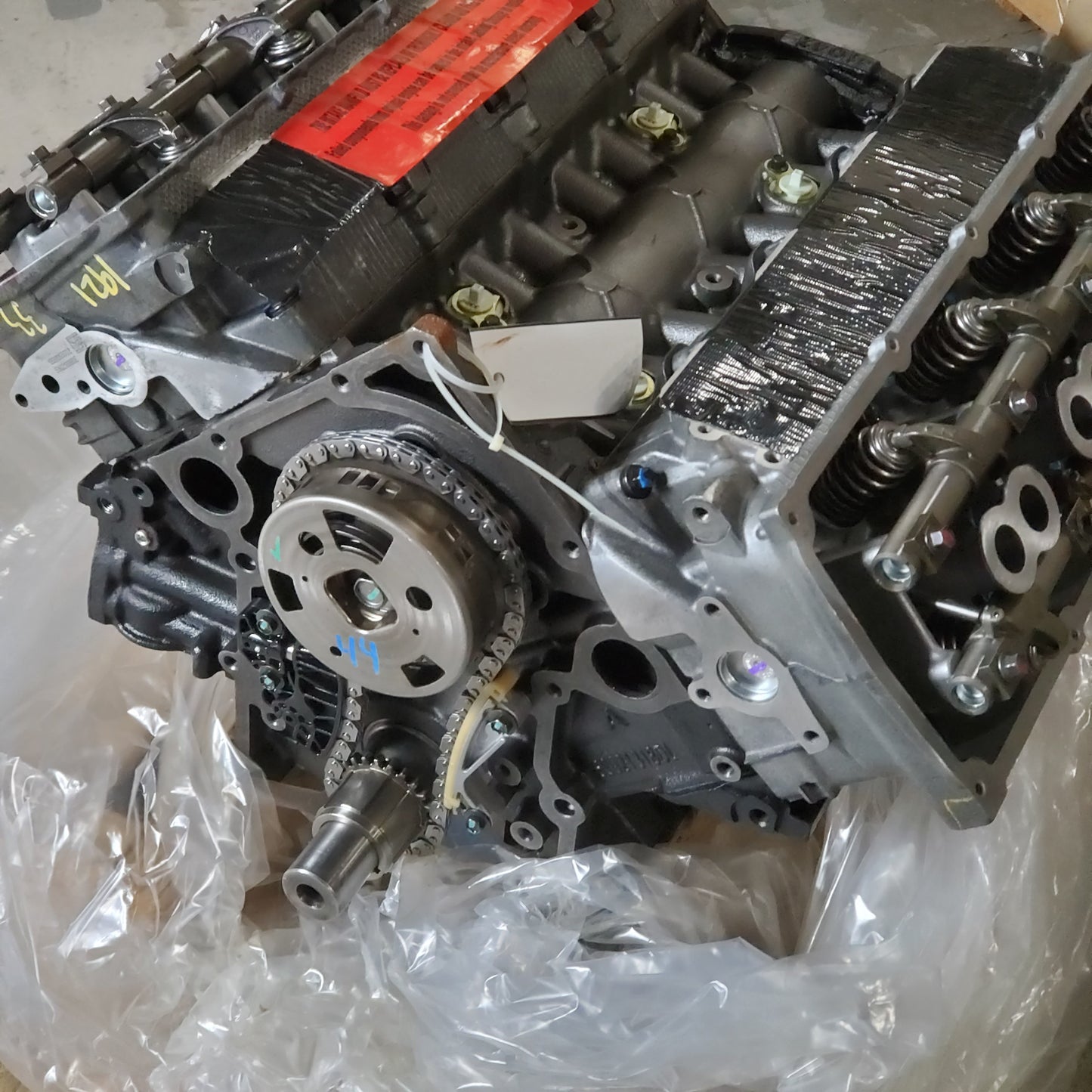 DODGE Ram Long Block V8 Engine Genuine Hemi 2500/3500 5.7L L5709THDCR (Remanufactured)