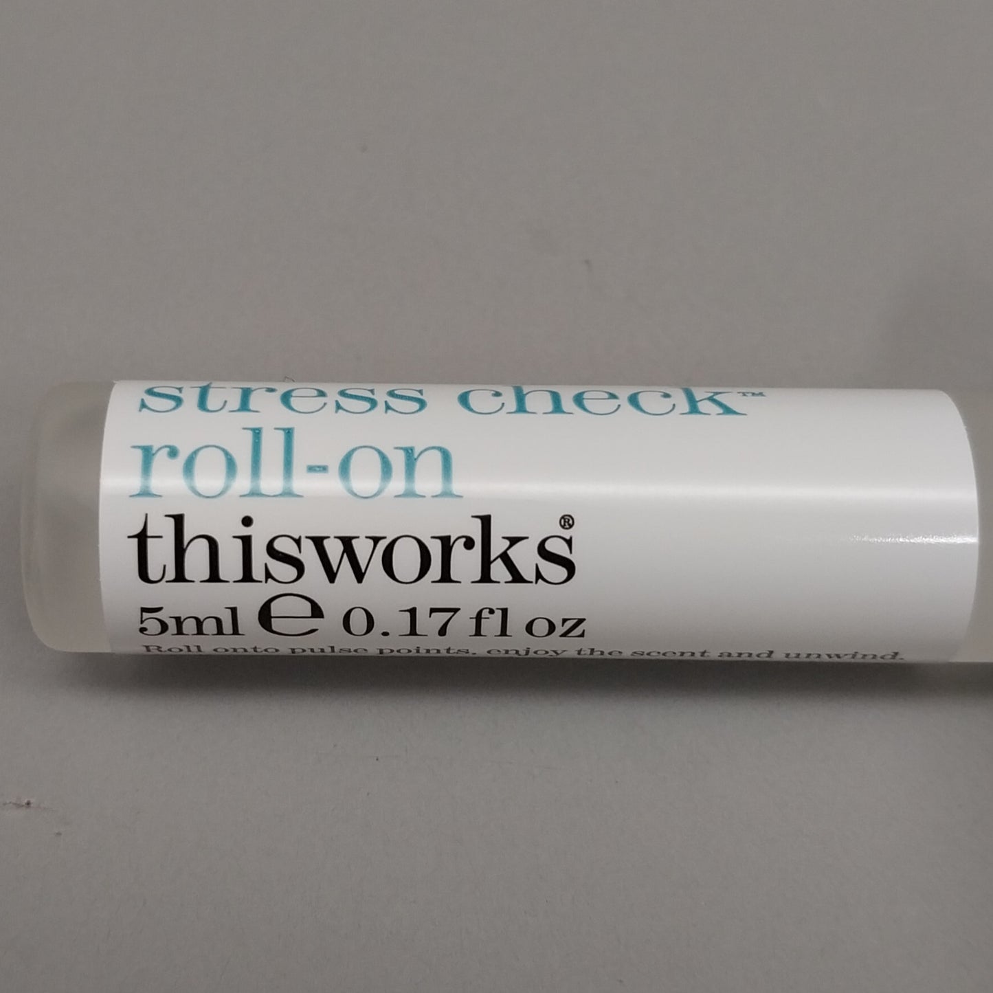 THIS WORKS Dream Team Deep Sleep Pillow Spray & Stress Check Roll-On (2x5 ml) (New)