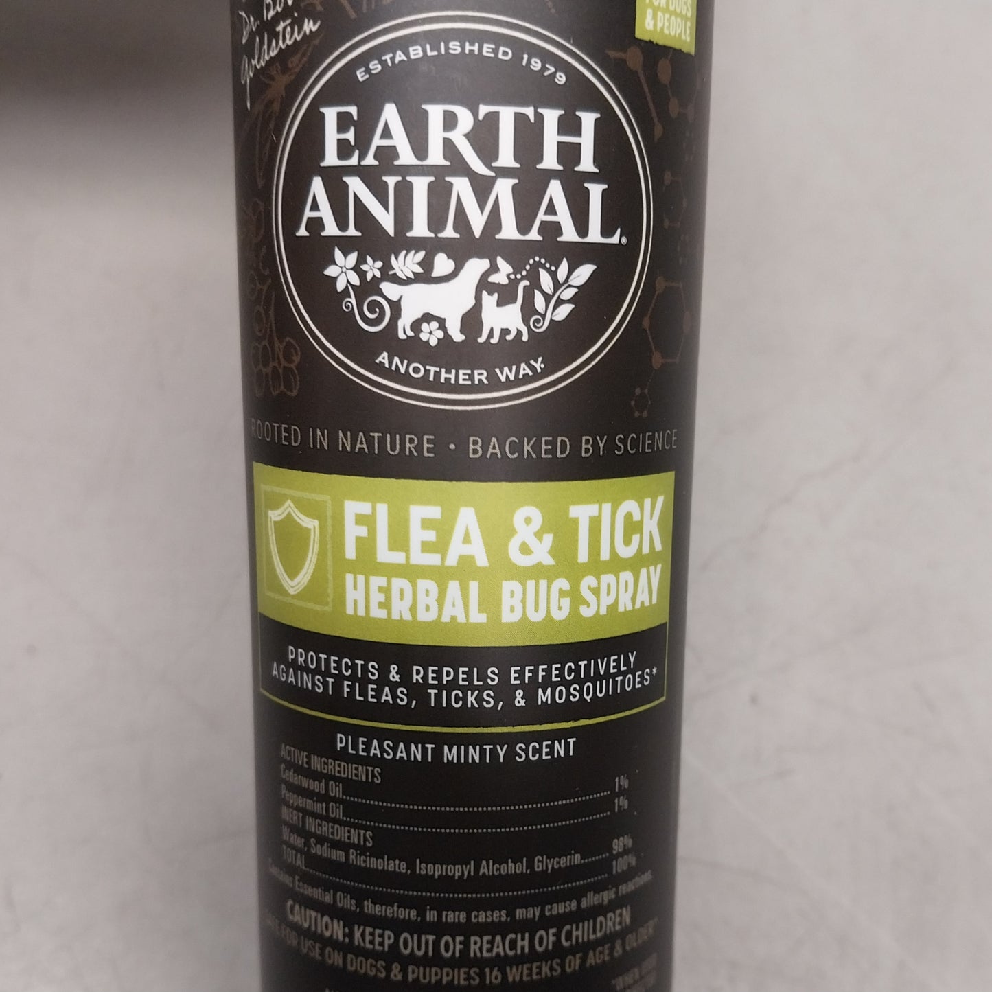 EARTH ANIMAL (2 Pack) Flea & Tick Herbal Bug Spray For Dogs & People 8 Fl Oz (236ml) 00690