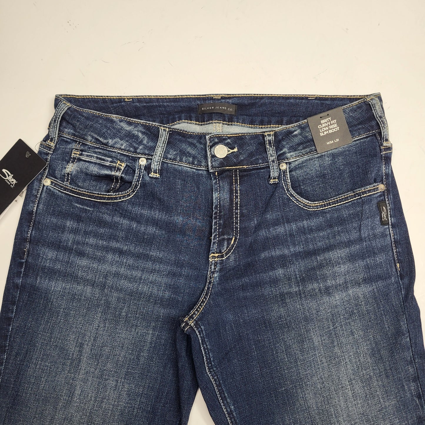 SILVER JEANS CO. Britt Curvy Fit Low Rise Slim Boot Sz 34/31 Indigo L90601CVS337