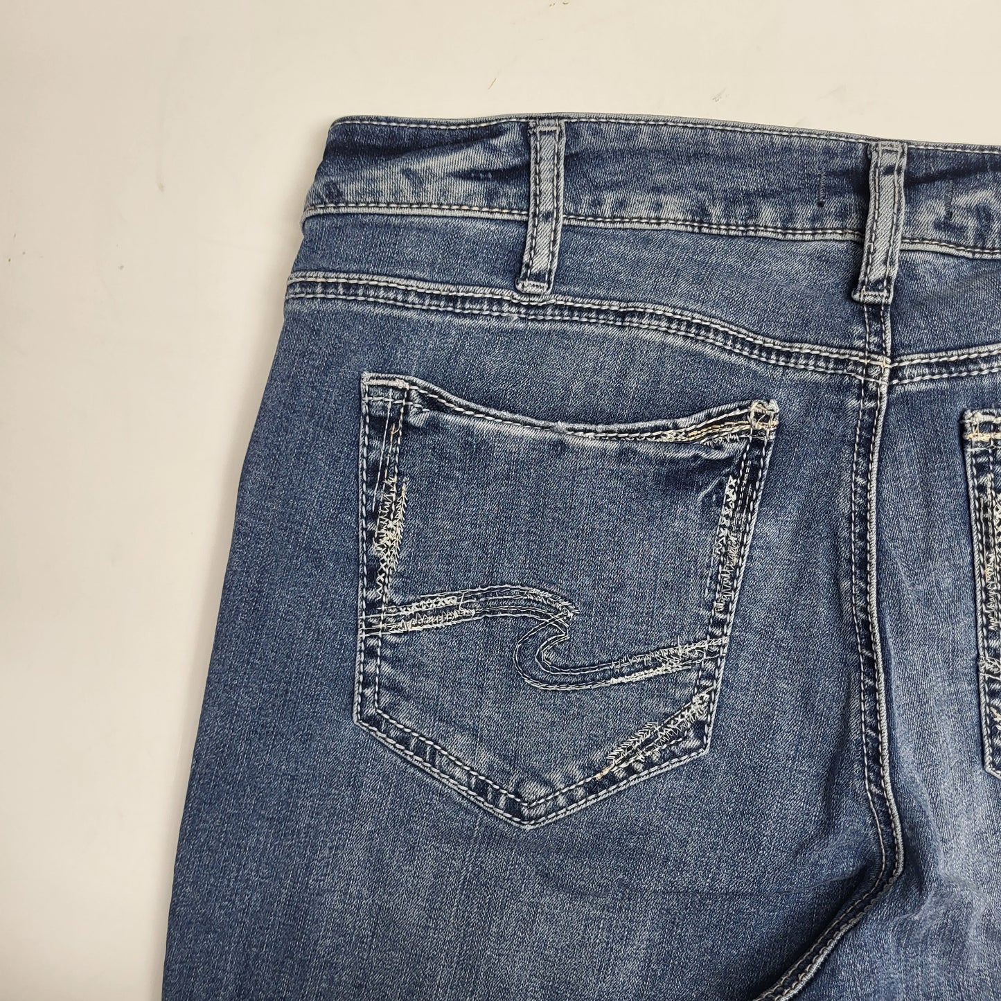 SILVER JEANS CO. Elyse Mid Rise Straight Leg Sz 33/31 Indigo L03403EGX272