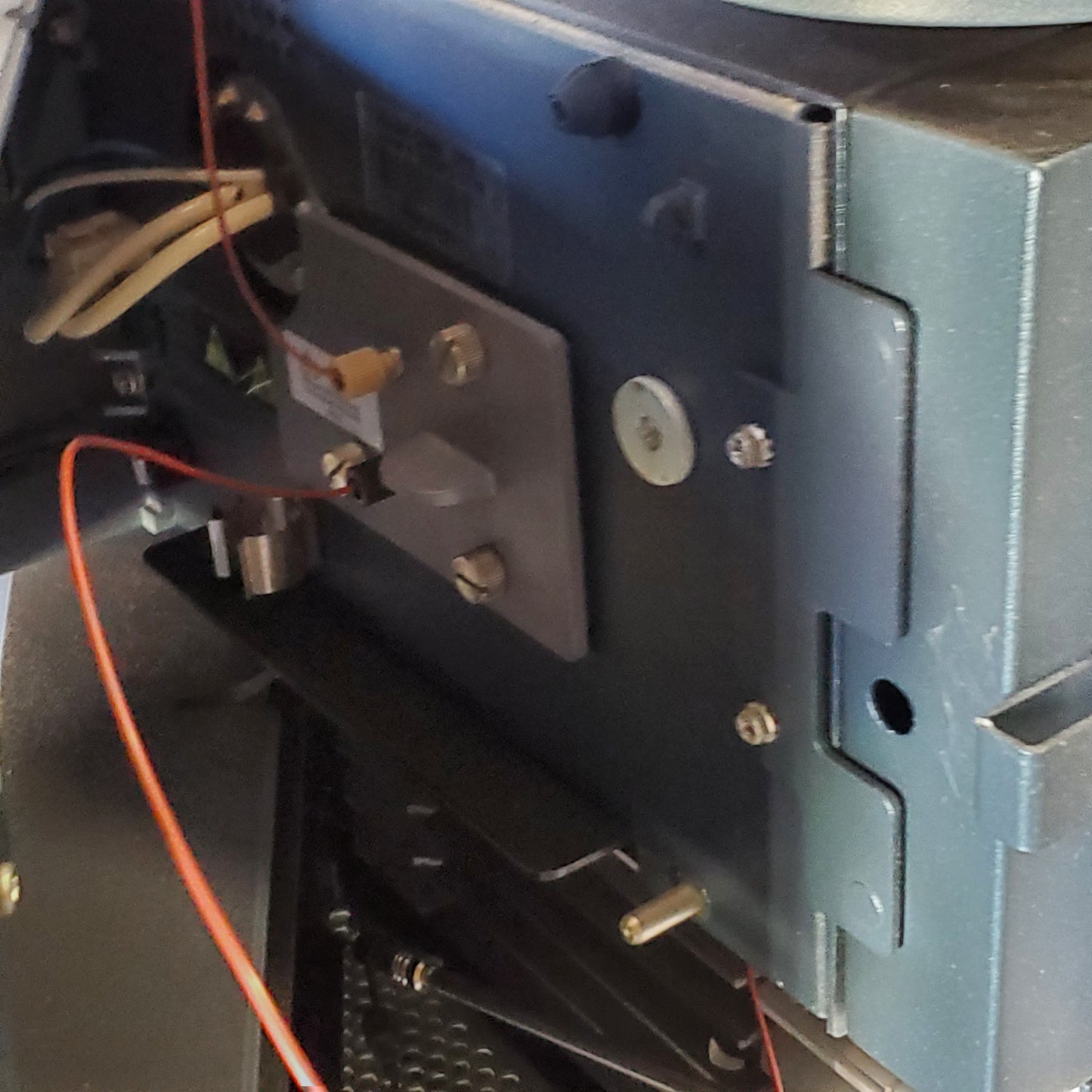 ACQIOTY Ultra Performance LC System W/ Sample Organizer, FLR & PDA Detectors, Column & Sample & Binary Solvent Managers (For Parts Or Not Working)