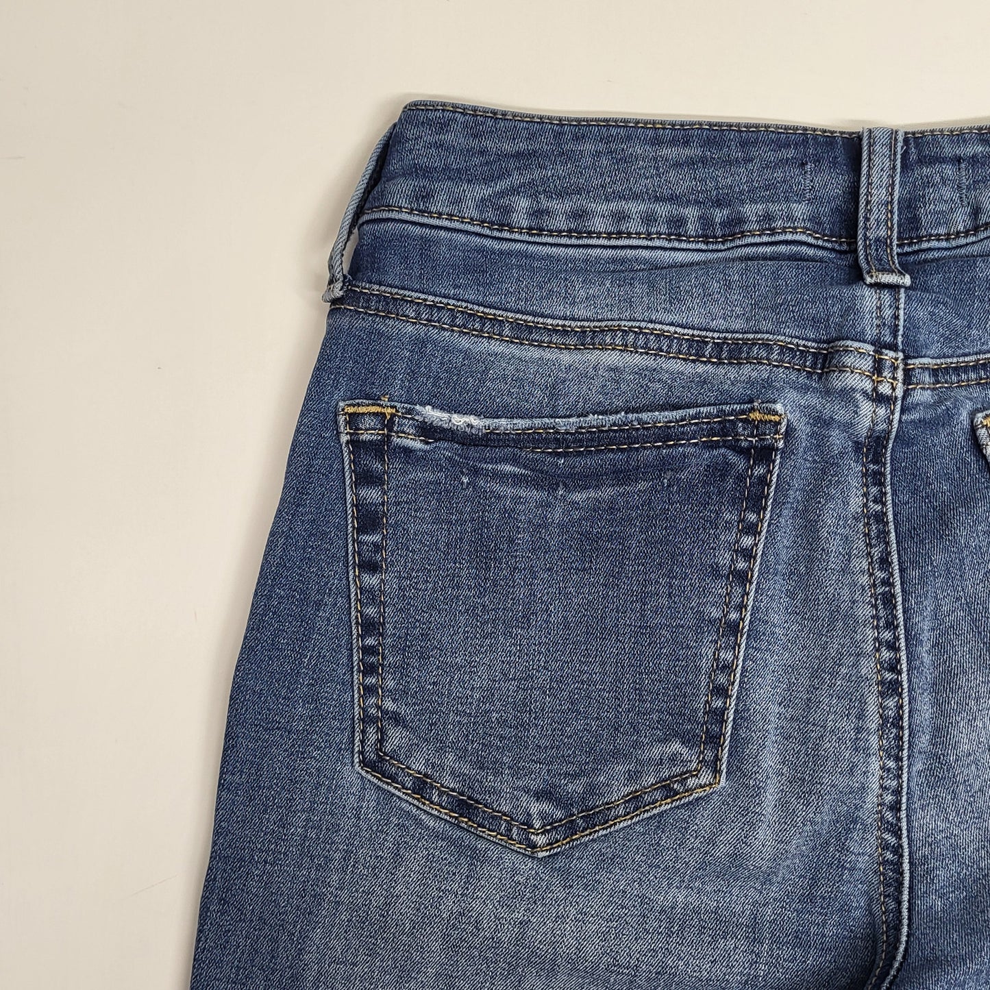 SILVER JEANS CO. Suki Mid Rise Capri Women's Sz 27/23.5 Indigo L43920ecf252