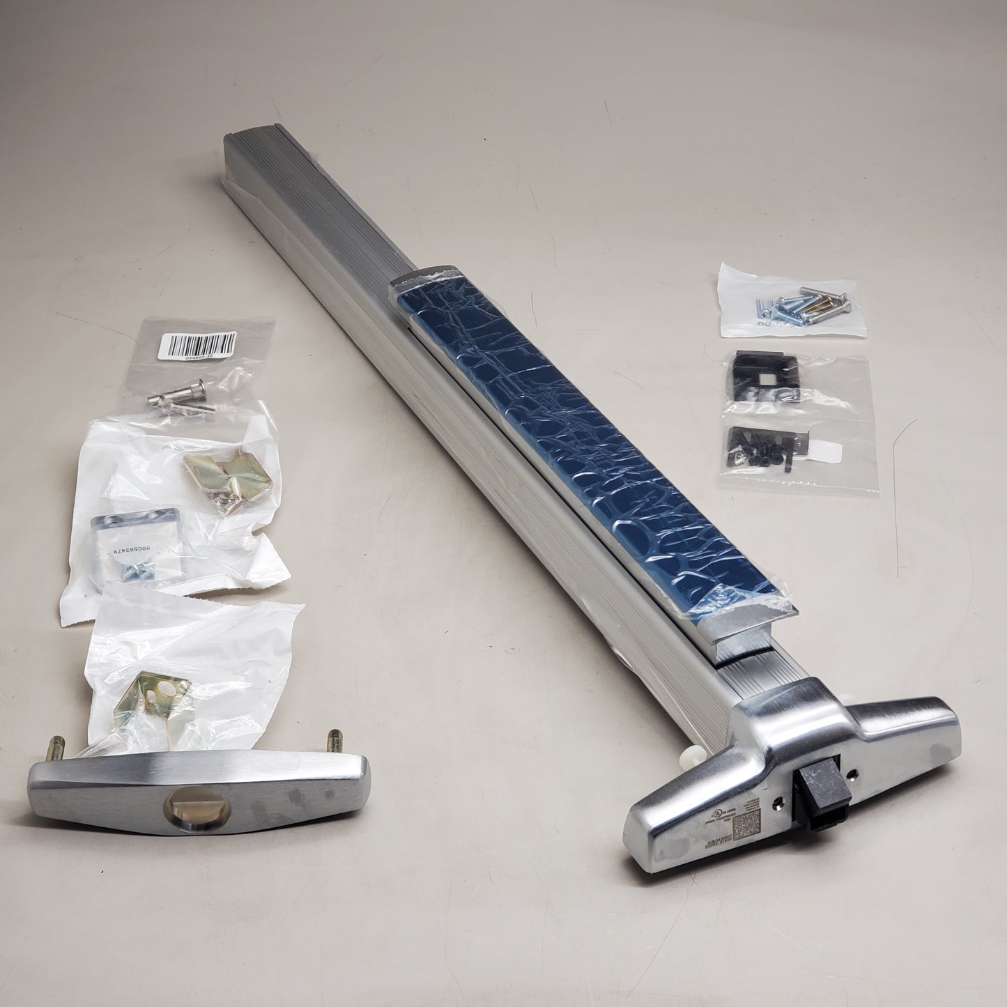 VON DUPRIN Allegion Rim Panic Night Latch Exit Device W/ Cylinder L-Trim ED33A.21696