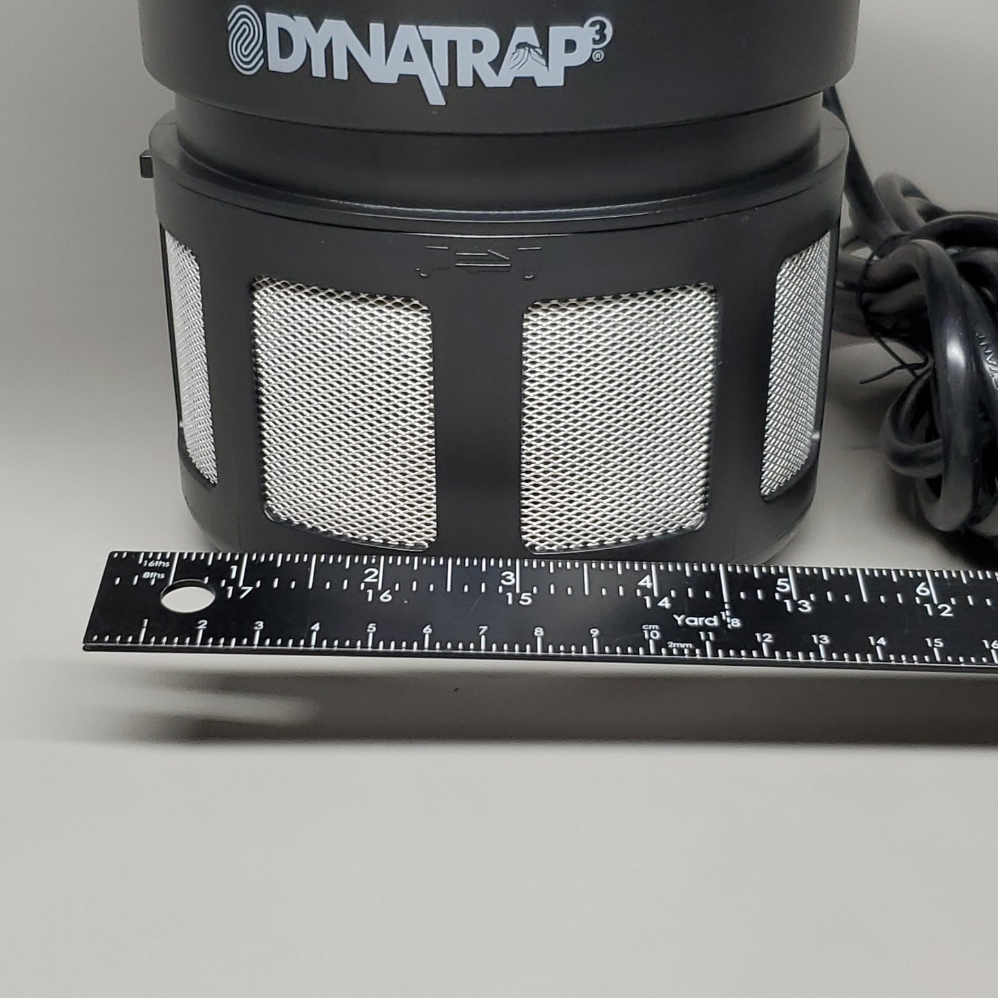 DYNATRAP Mosquito & Flying Insect Trap Hang Or Wall Mount 1/2 Acre DT1100SR (New)