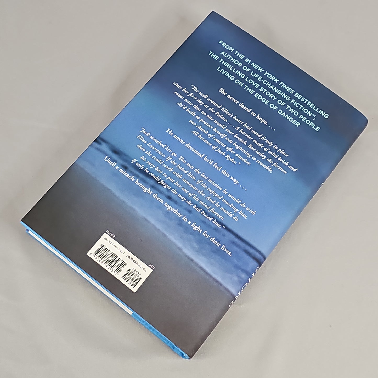 A DISTANT SHORE by Karen Kingsbury Book Hardback (New)