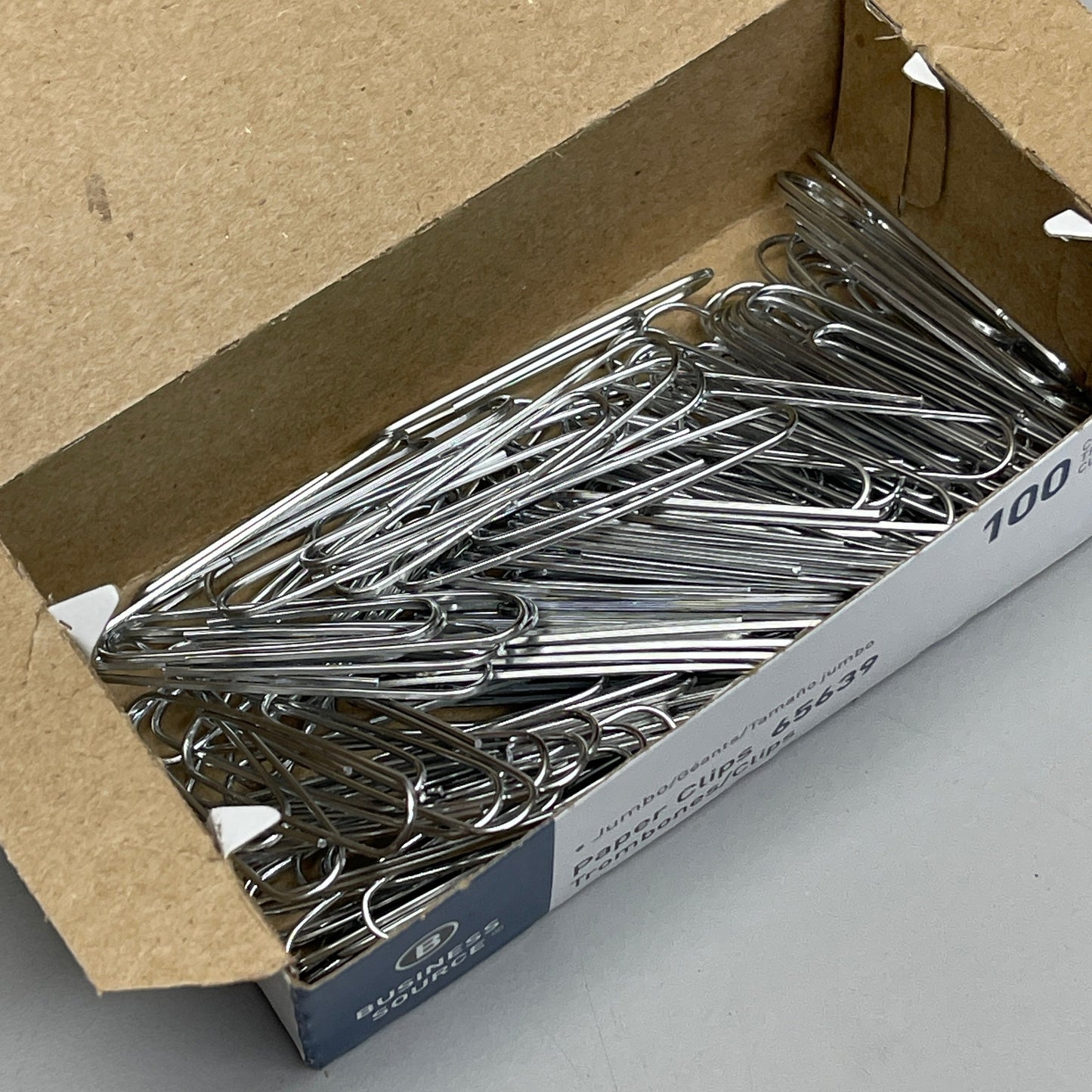 ZA@ BUSINESS SOURCE Jumbo Paper Clips 5,000 Clips! (50 boxes of 100 count) BSN65639 C