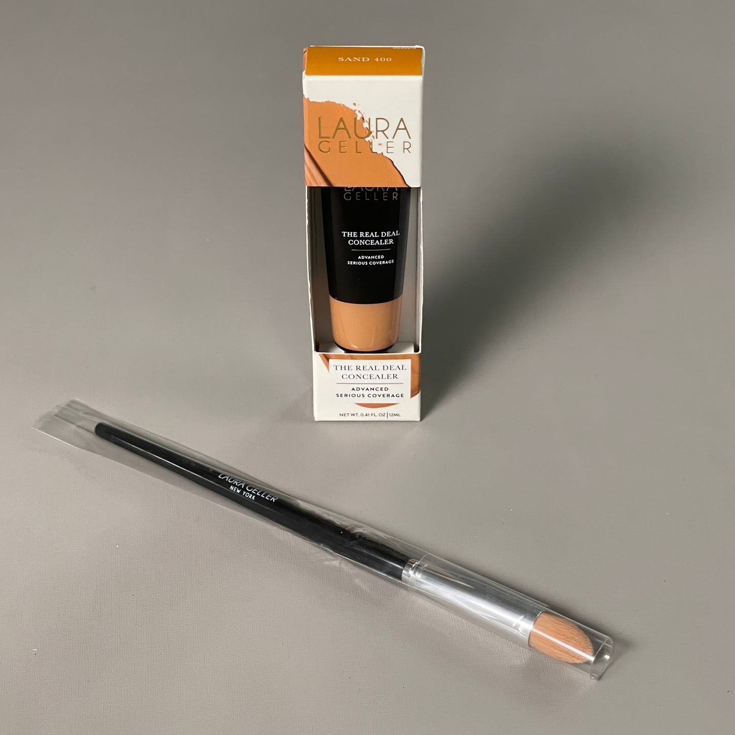 LAURA GELLER The Real Deal Concealer with Brush 0.41 fl oz Sand 400 (New)