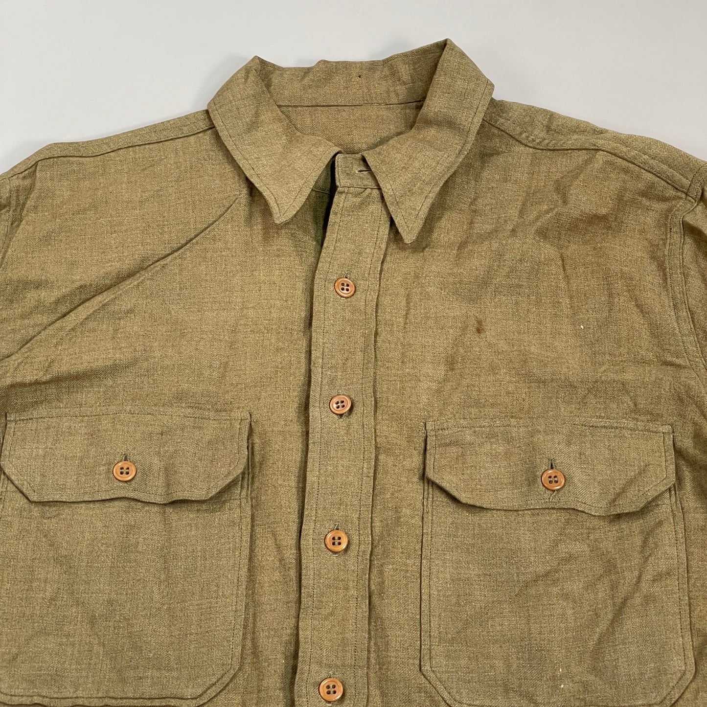 WWII U.S. ARMY 13th AIRBORNE DIVISION Golden Unicorn Patch Button-Down Shirt VINTAGE Men's Sz M Green (Pre-Owned)