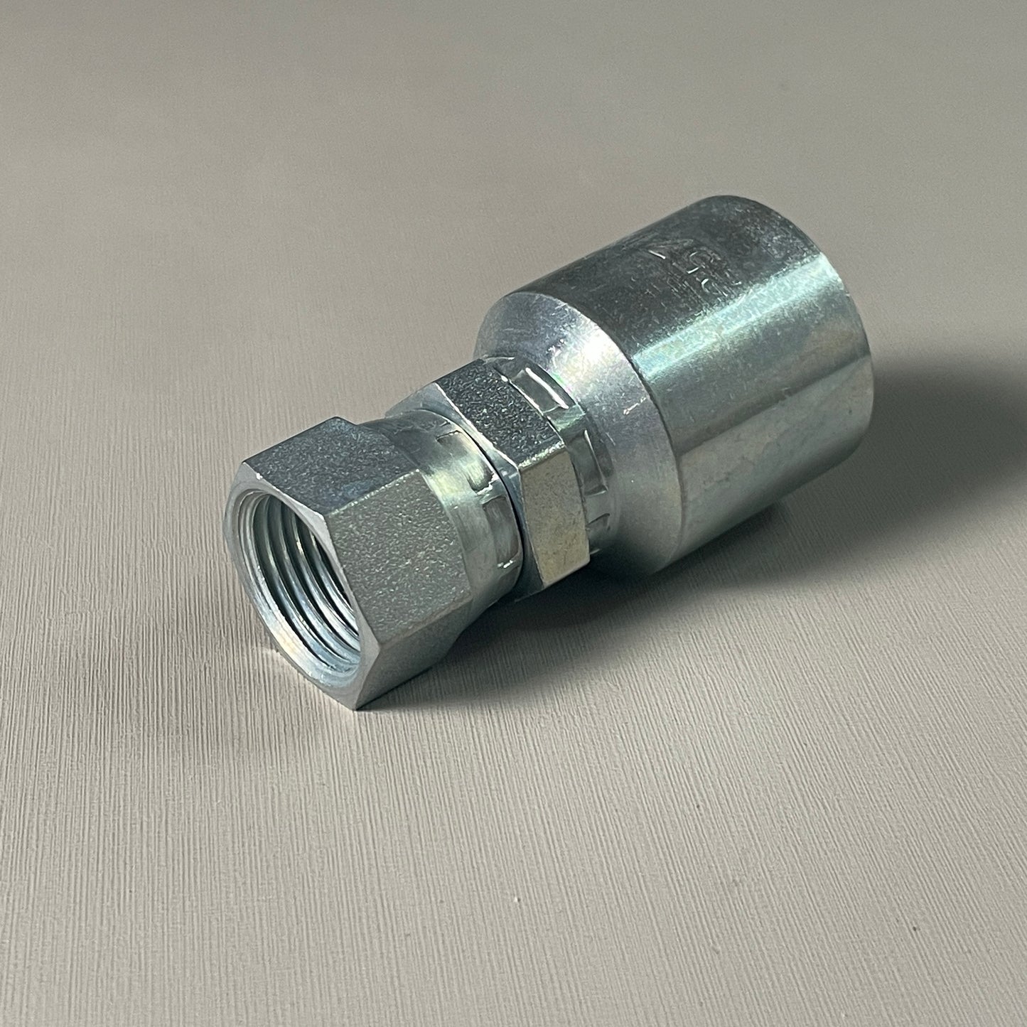 DAYCO Hydraulic Coupling Adapter 1/2" x 2.57" Steel Straight Female Swivel Permanent Crimp 100650 (New)