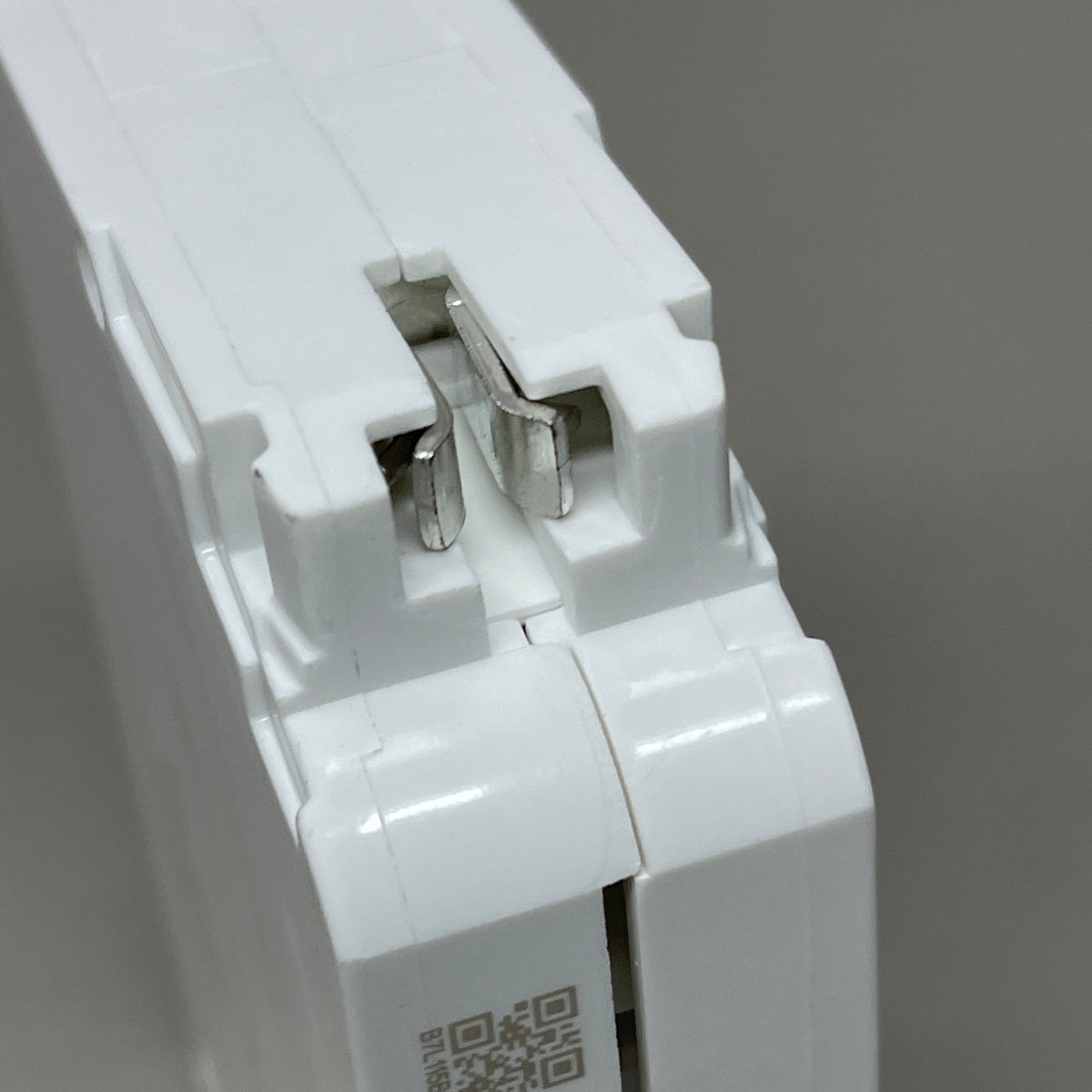 LEVITON 15A 1-Pole Plug-In Circuit Breaker & AFCI White 201-LB115-AFT (New)