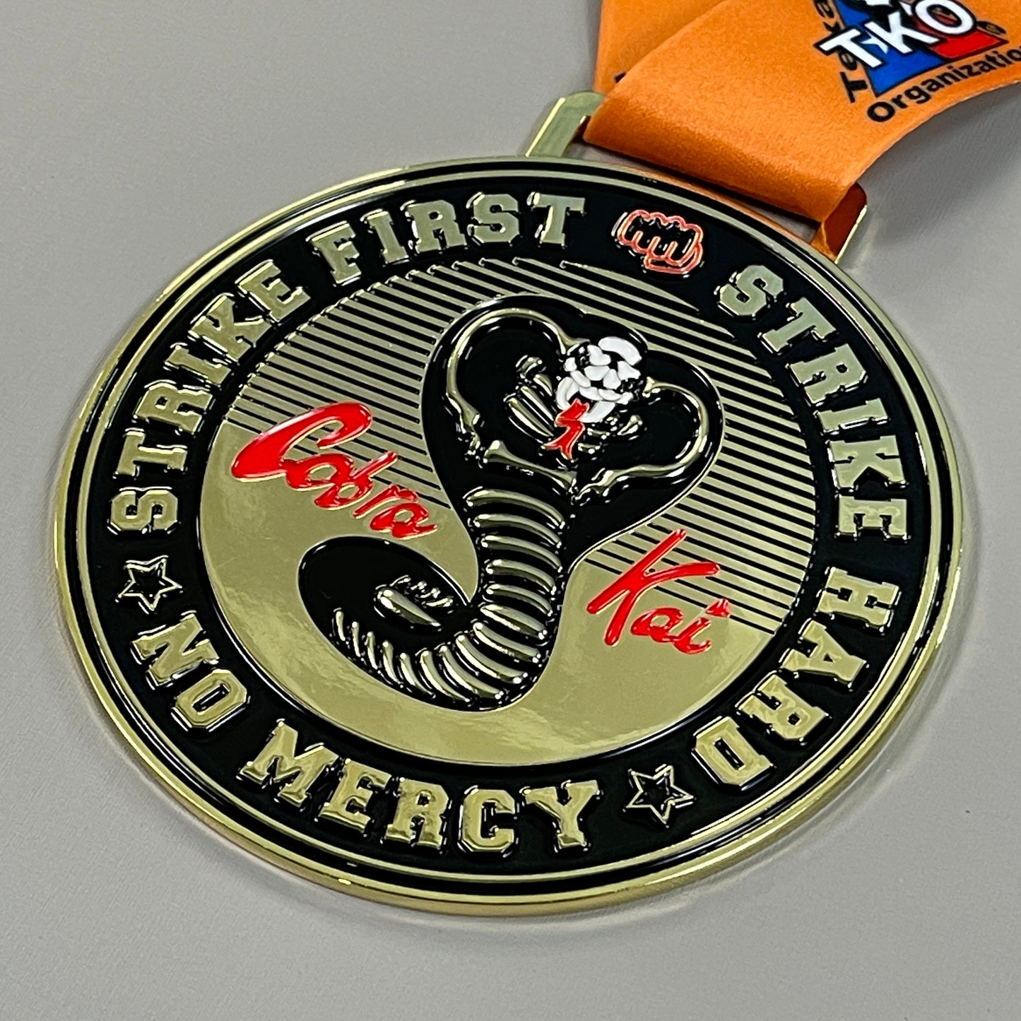 COBRA KAI / KARATE KID Collectible Medallion Miyagi-Do / Strike First / Wax On 4.5" (New)