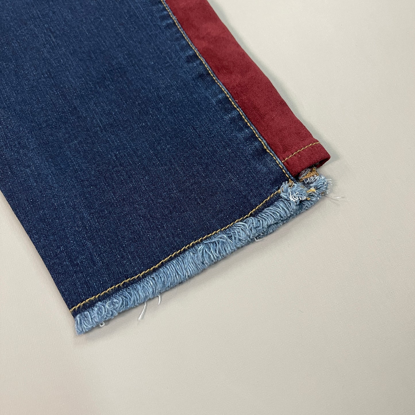 CLINTON KELLY Frayed Hem Jeans Women's Sz 10 Regular Dark Wash, Maroon Striped Side(New)