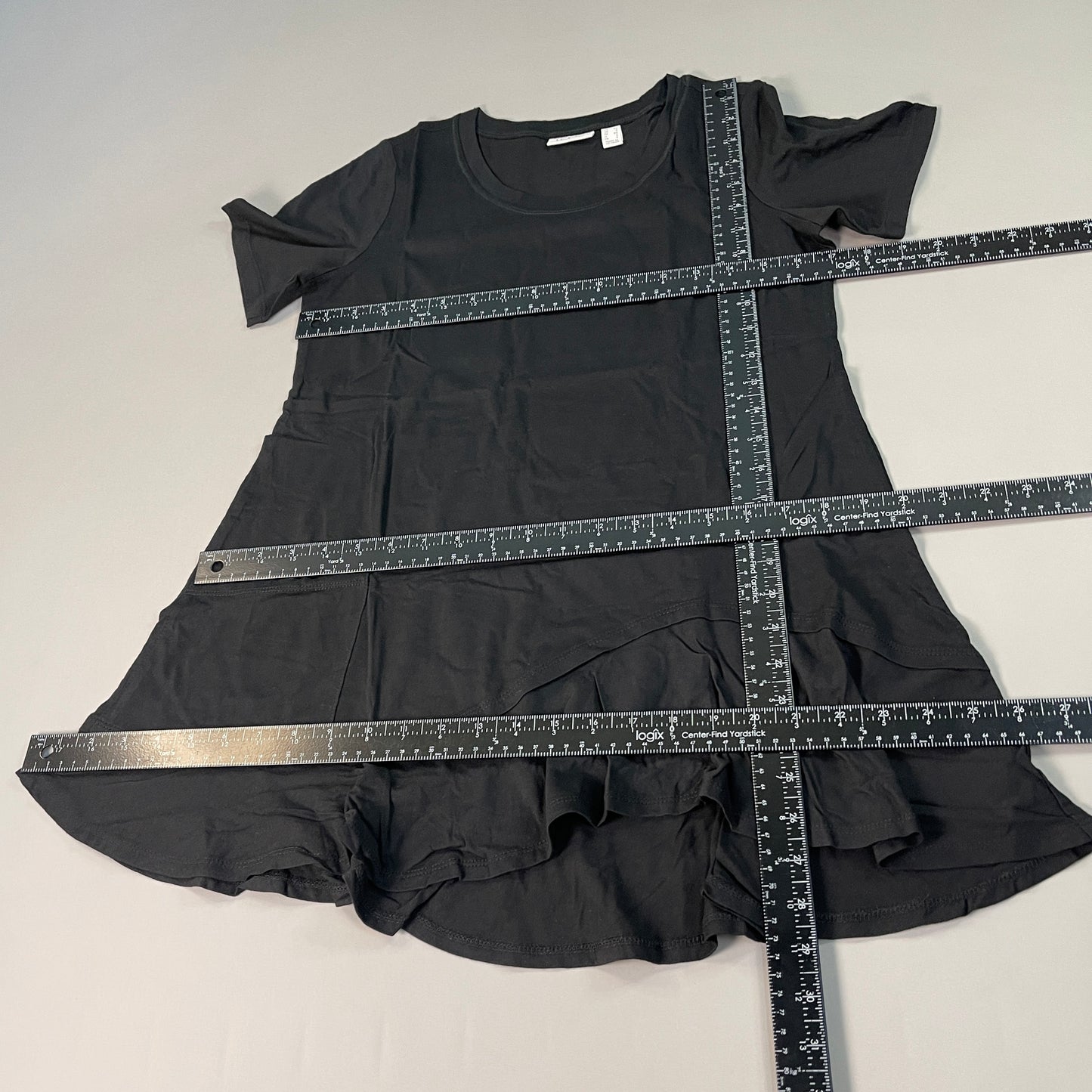 LOGO LORI GOLDSTEIN Knit Short Sleeve Shirt Asymmetric Hem Women's Sz XS Black (New)