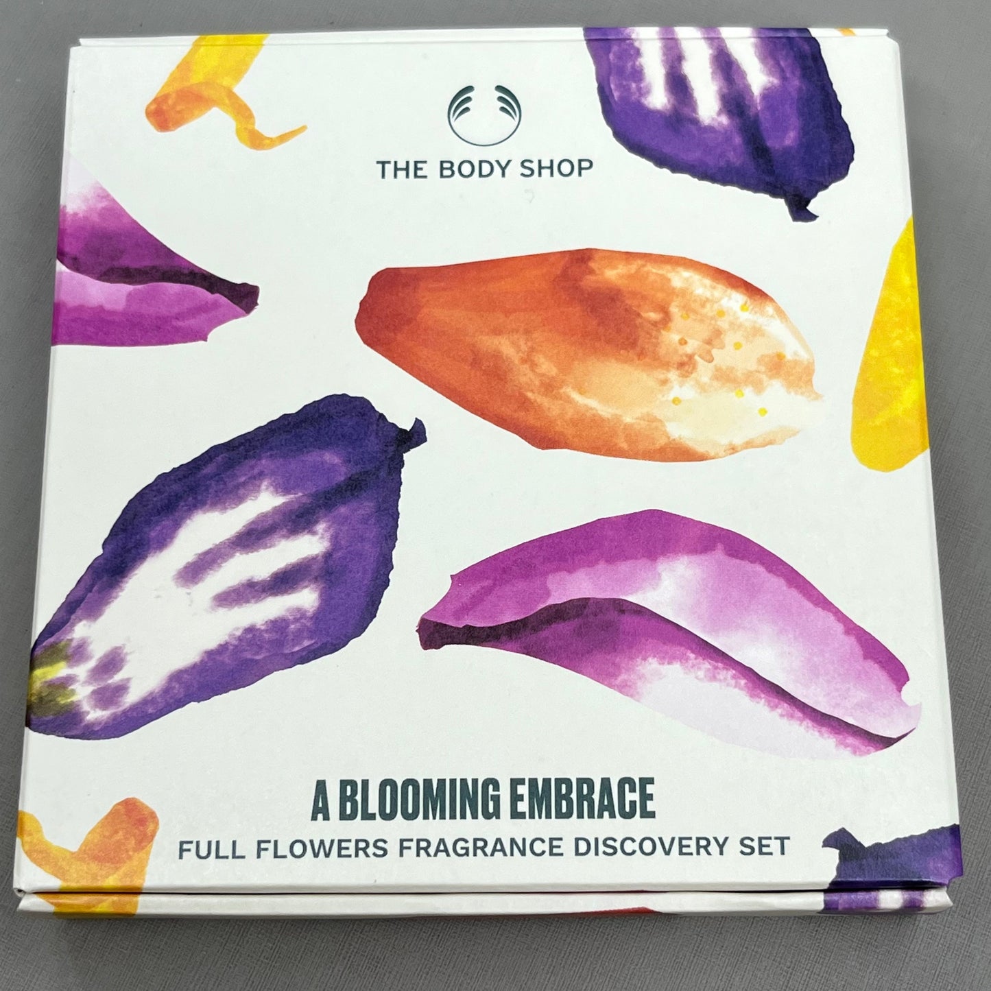 ZA@ THE BODY SHOP 2 PACK!! Blooming Embrace Full Flowers Fragrance Discovery Set (New) D