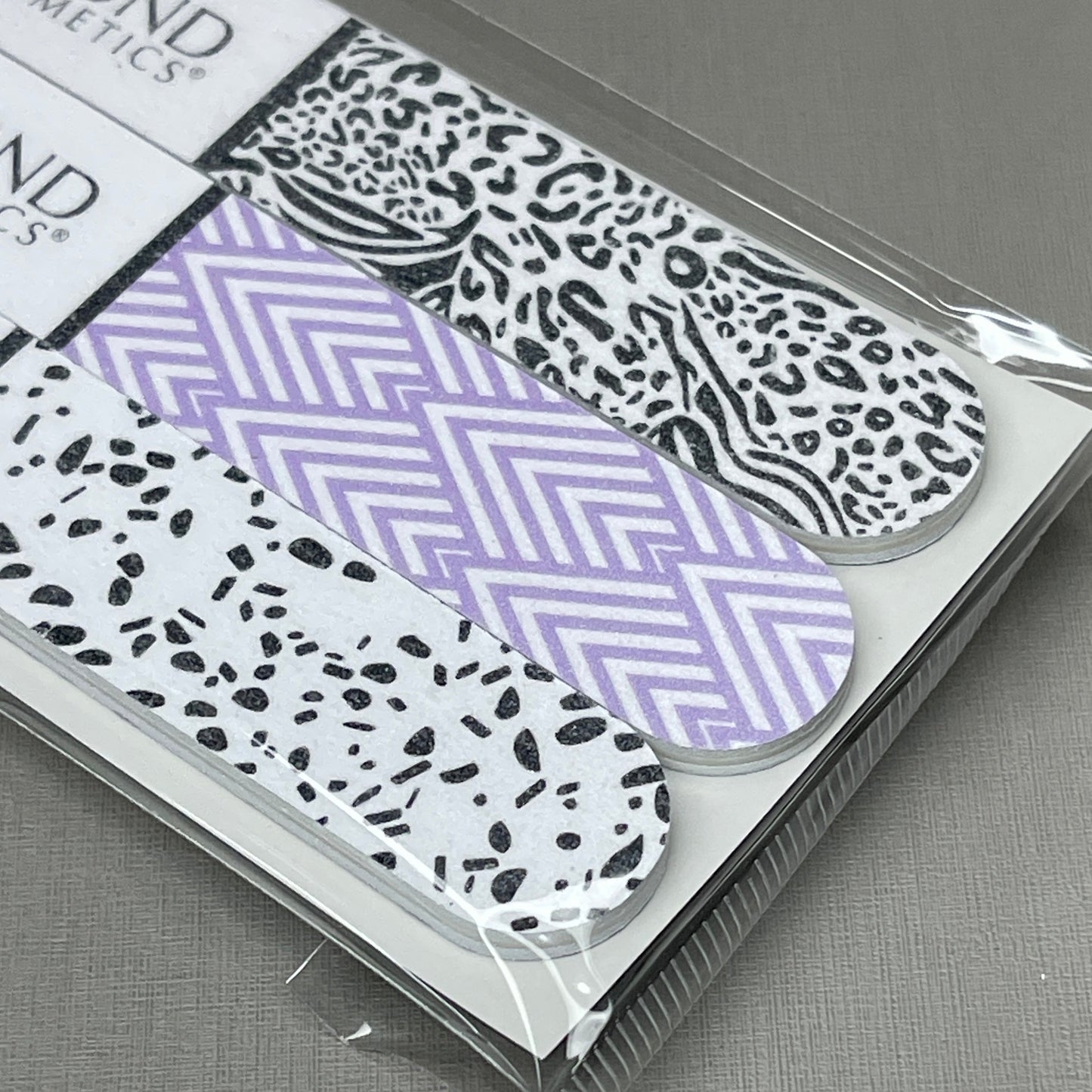 ZA@ DIAMOND COSMETICS 48 Packs of 3! Holiday Nail Files Multiple Prints 85386DT (New) A