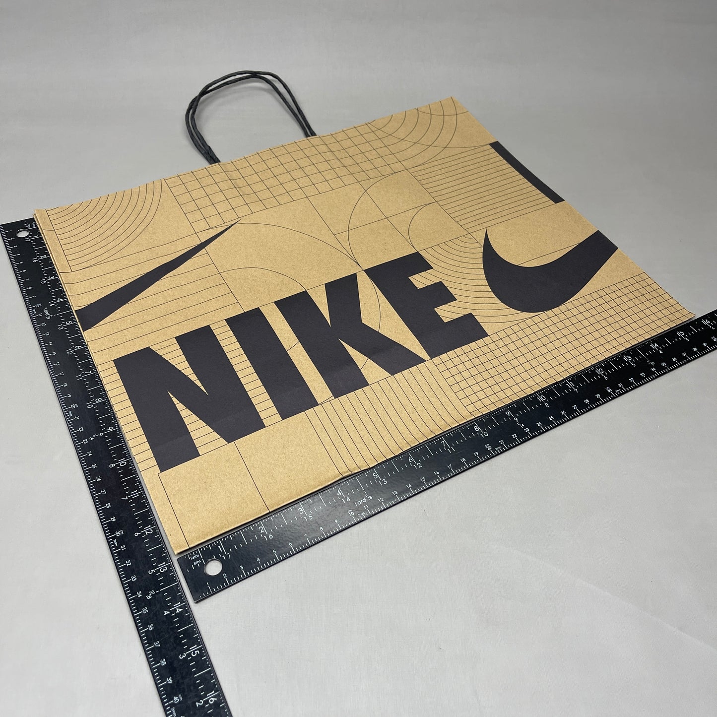 NIKE Paper Shopping Bags 150-Pack! Sz M 16” x 13” x 5” (New)