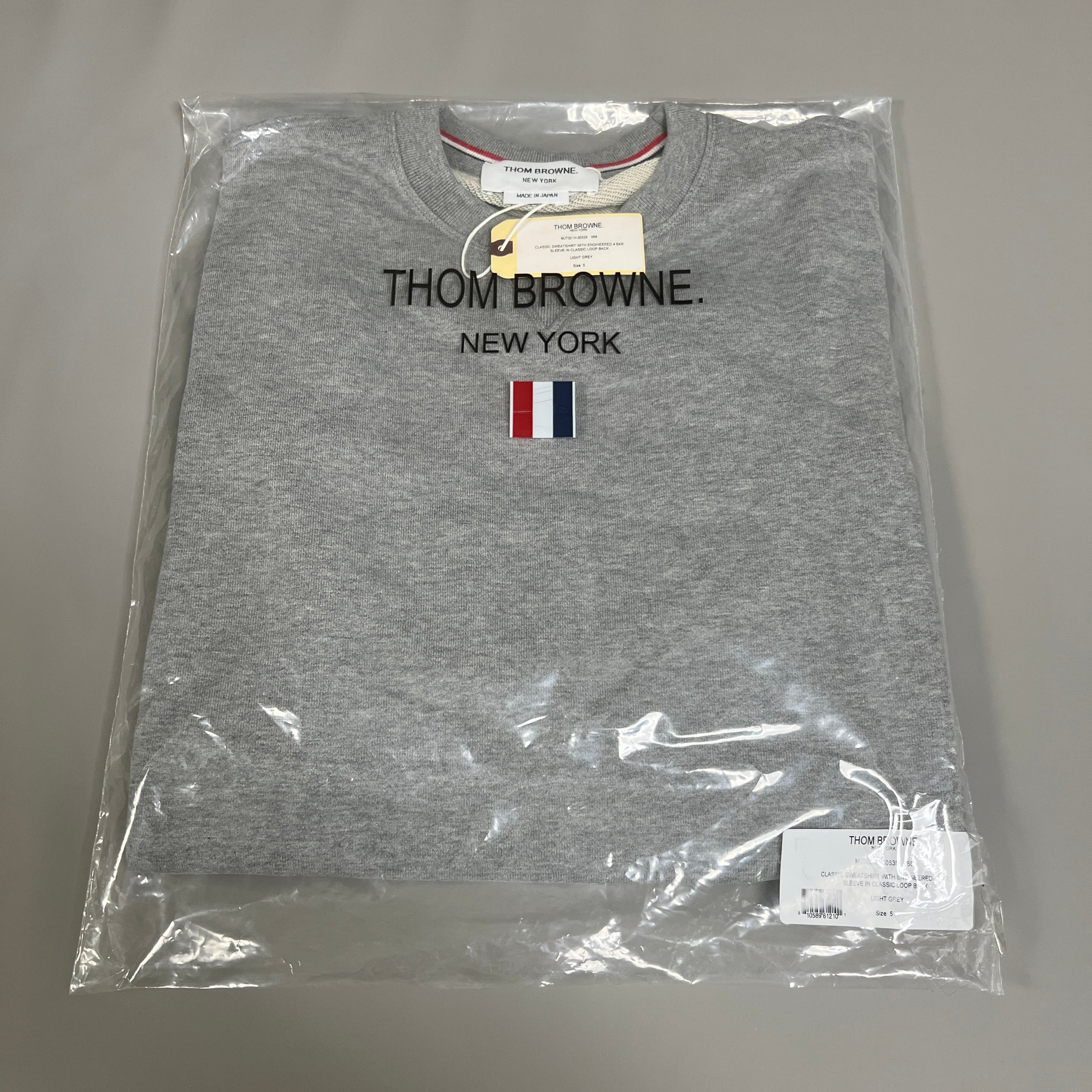 THOM BROWNE Classic Sweatshirt w/Engineered 4 Bar Sleeve in