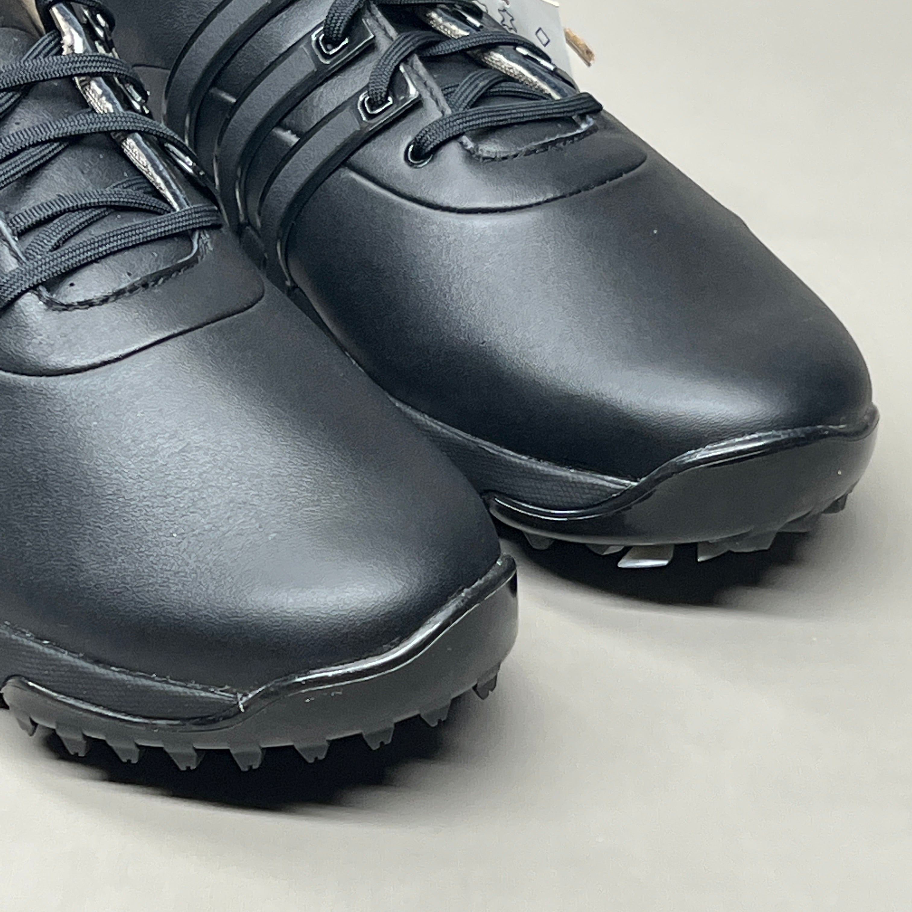 Triple black outlet golf shoes